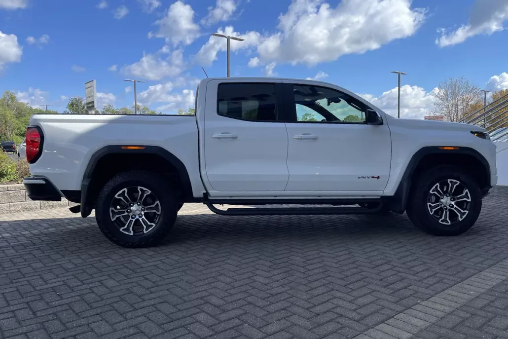 2025 Gmc Canyon AT4 photo 1