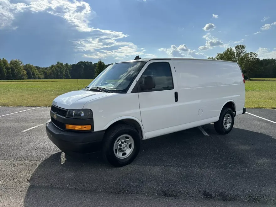 2019 Chevrolet Express 2500 Work Cargo Van photo 1