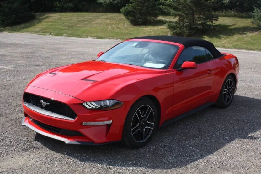 2023 Ford Mustang EcoBoost photo 1