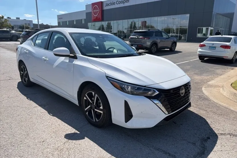 2024 Nissan Sentra SV photo 1