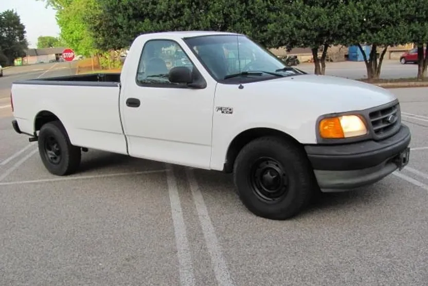 2004 Ford F-150 Heritage photo 1