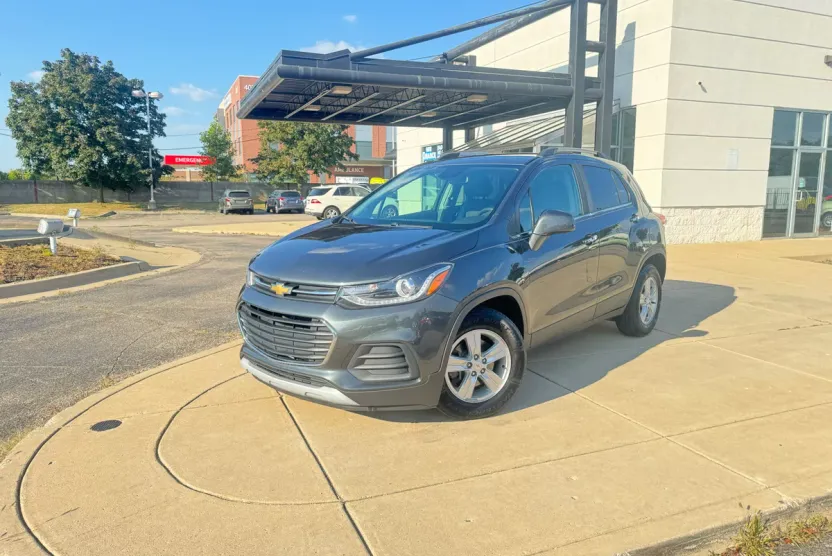 2017 Chevrolet Trax LT photo 1