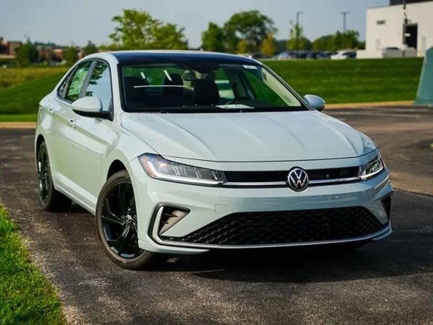 2025 Volkswagen Jetta 1.5T SE photo 1