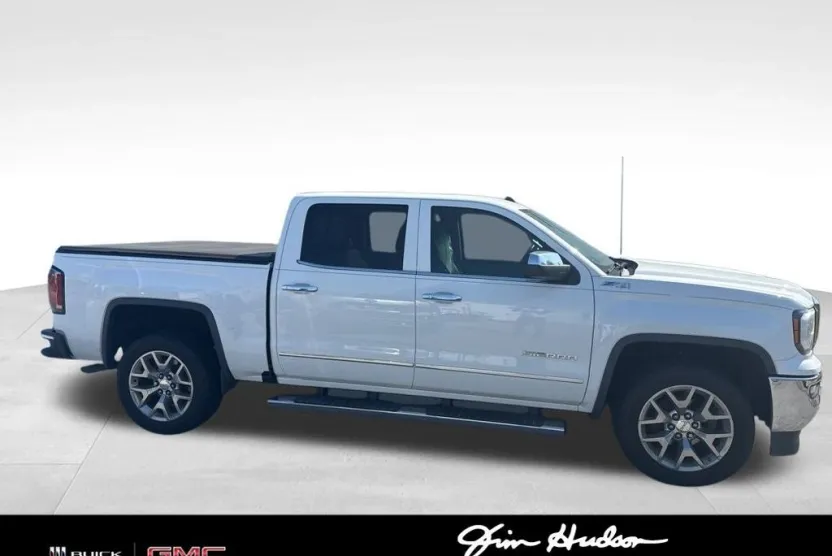 2017 Gmc Sierra 1500 SLT photo 1