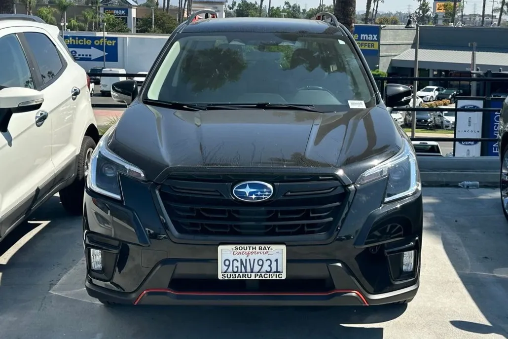 2023 Subaru Forester Sport photo 1