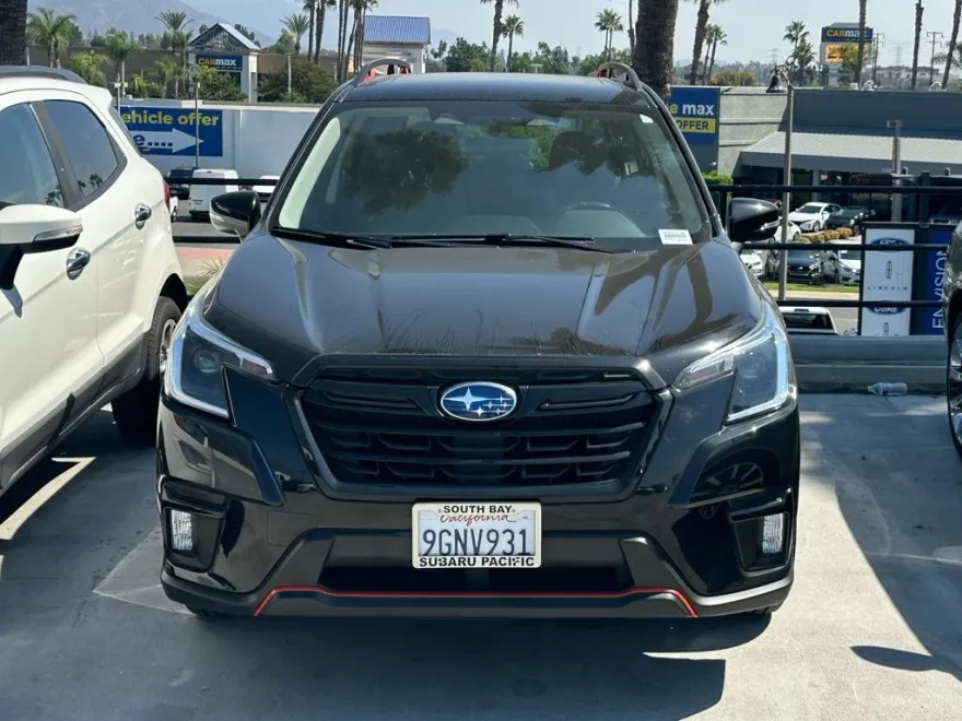2023 Subaru Forester Sport photo 1