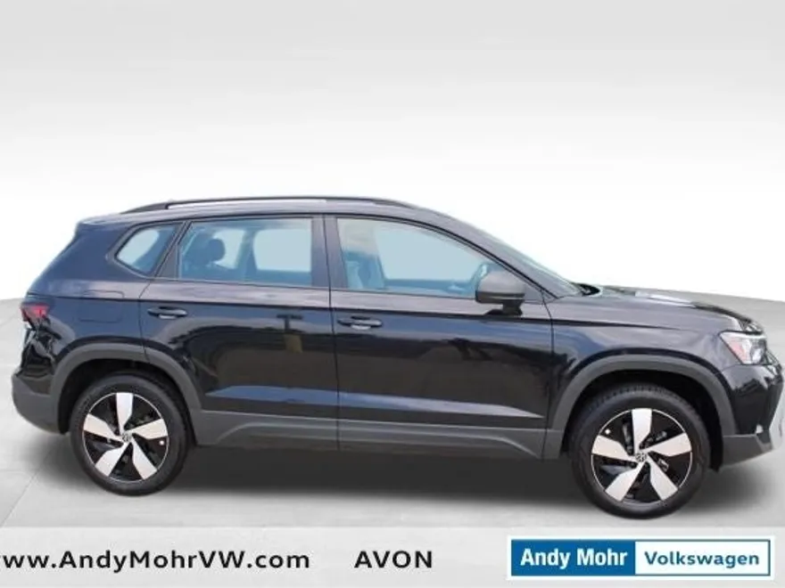 2025 Volkswagen Taos S photo 1