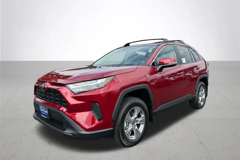 2025 Toyota RAV4 XLE photo 1
