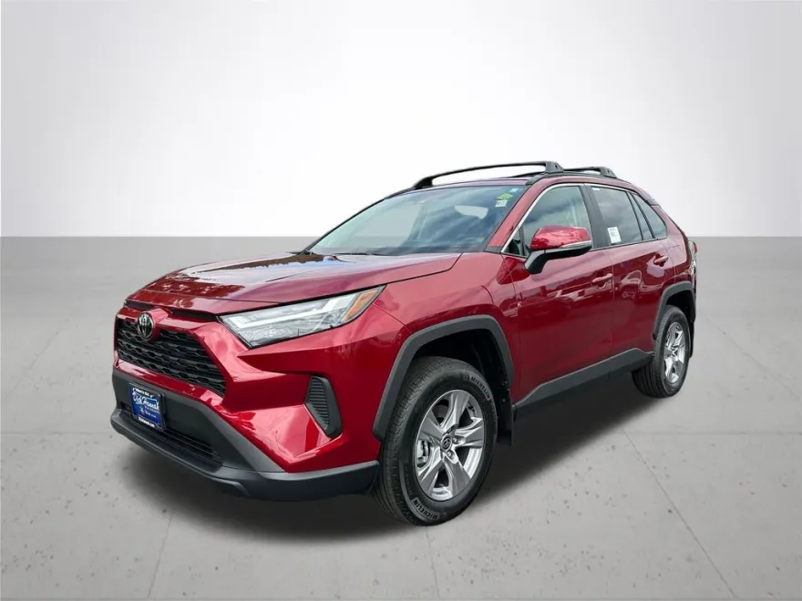 2025 Toyota RAV4 XLE photo 1