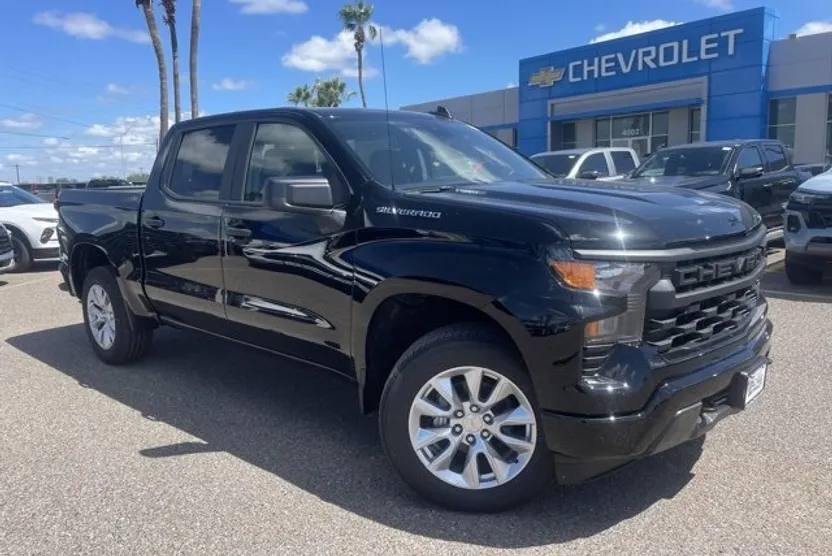 2026 Chevrolet Silverado 1500 Custom photo 1