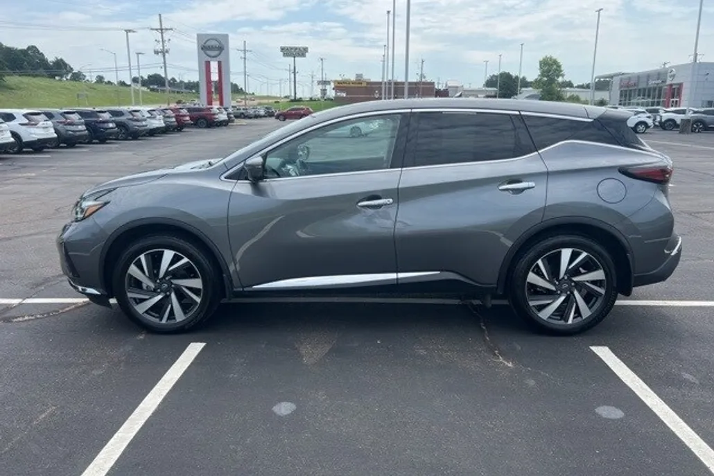 2023 Nissan Murano SL photo 1
