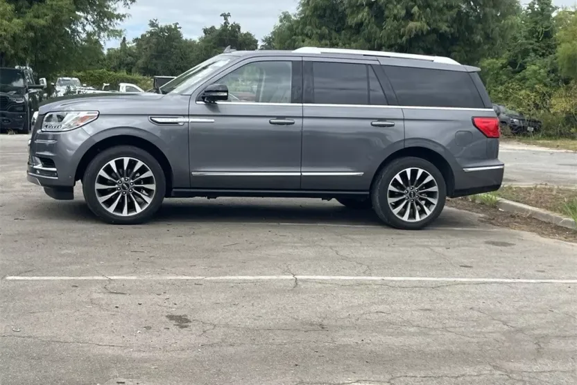 2021 Lincoln Navigator Reserve photo 1