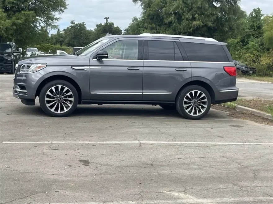 2021 Lincoln Navigator Reserve photo 1