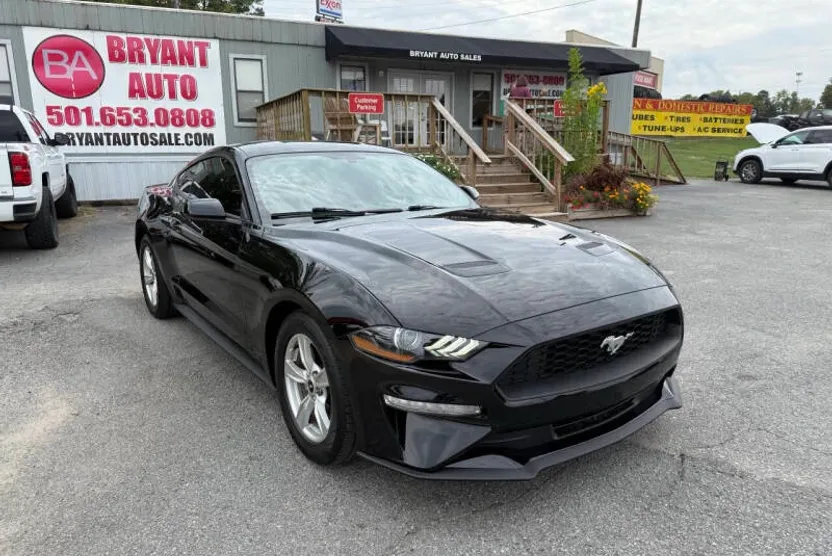 2020 Ford Mustang EcoBoost photo 1