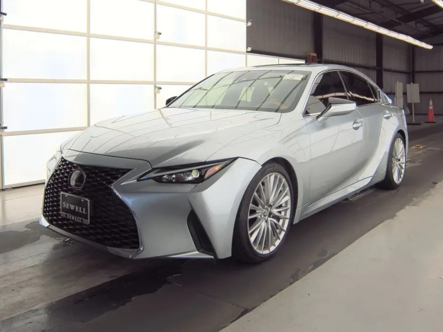 2023 Lexus IS 300 photo 1