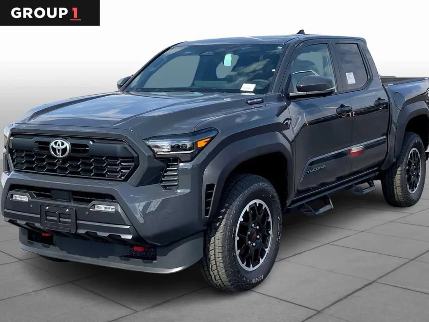 2025 Toyota Tacoma TRD Off-Road photo 1