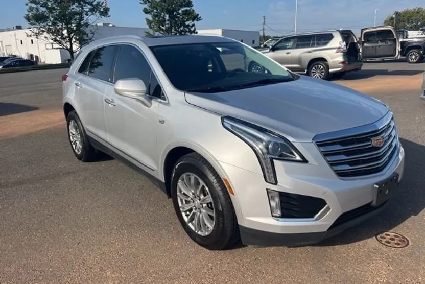 2017 Cadillac XT5 Luxury photo 1