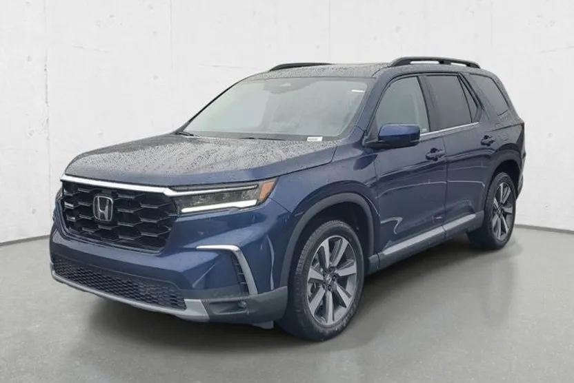 2025 Honda Pilot Touring photo 1