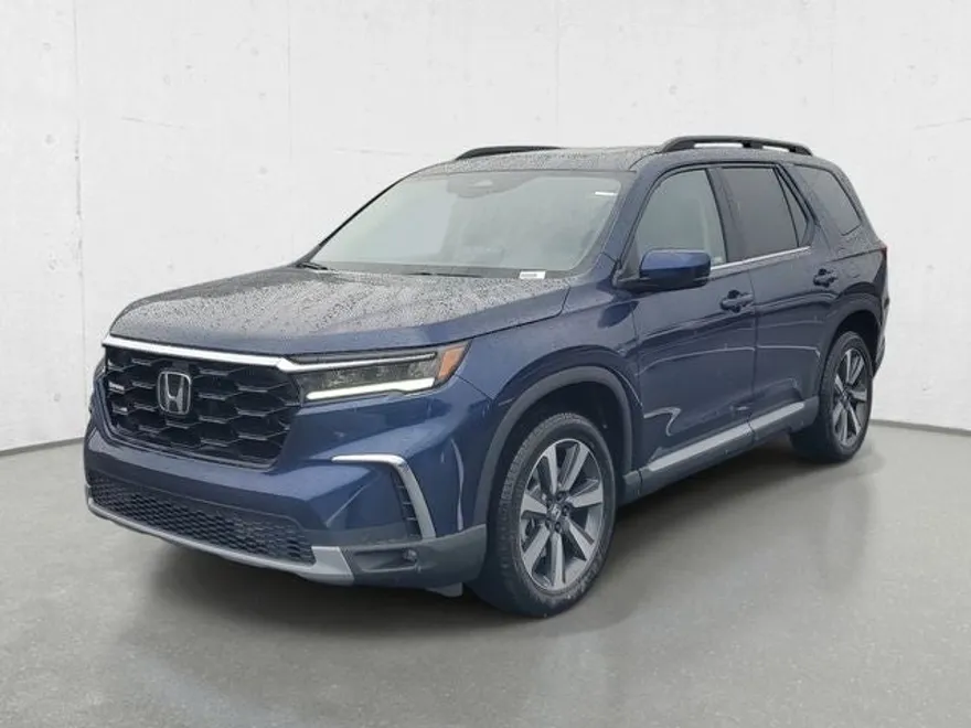 2025 Honda Pilot Touring photo 1