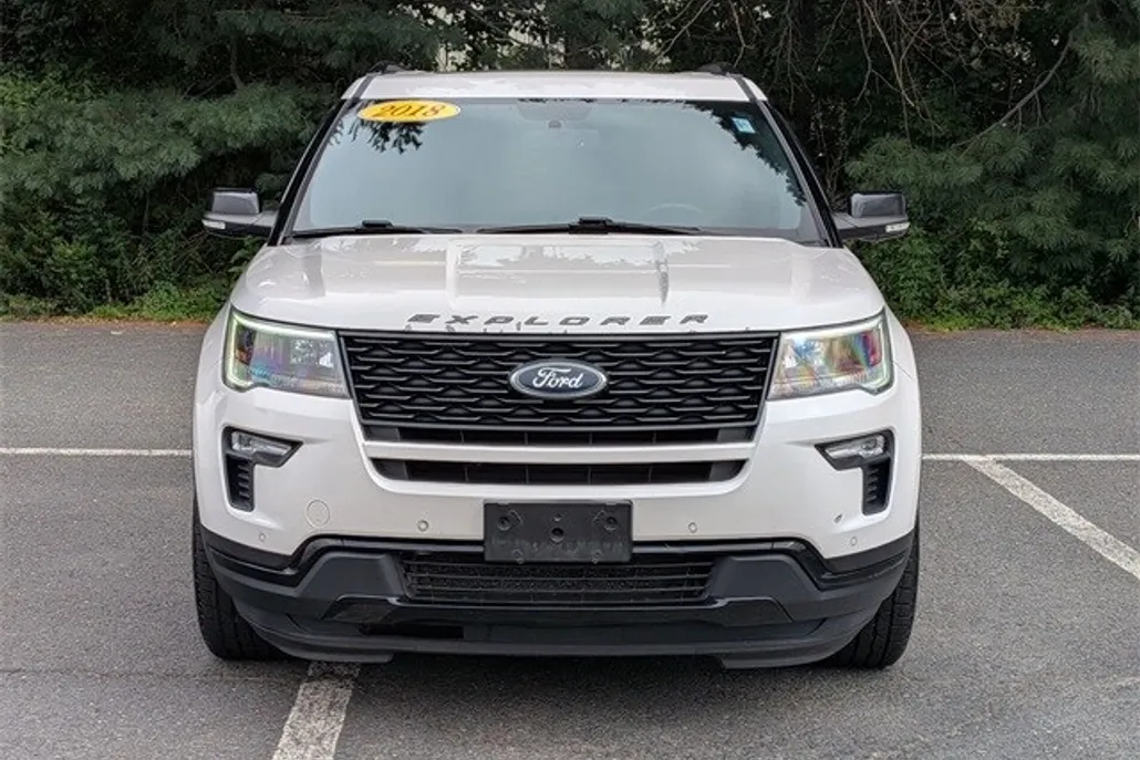 2018 Ford Explorer Sport photo 1