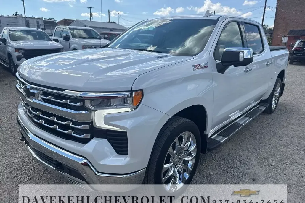 2022 Chevrolet Silverado 1500 LTZ photo 1