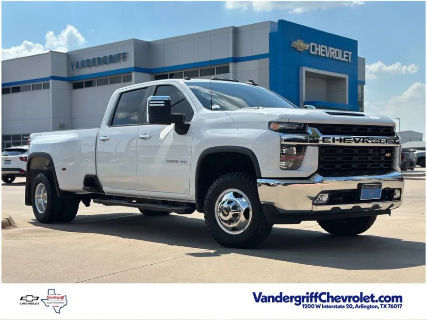 2022 Chevrolet Silverado 3500HD LT photo 1