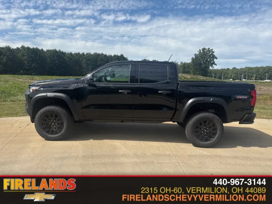 2026 Chevrolet Colorado Trail Boss photo 1