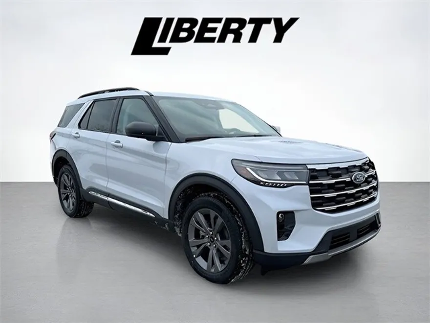 2025 Ford Explorer photo 1
