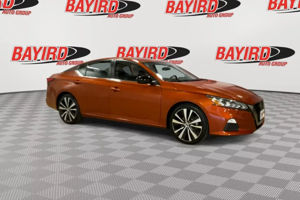 2022 Nissan Altima 2.5 SR photo 1