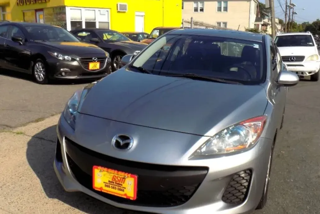 2013 Mazda Mazda3 Grand Touring Hatchback photo 1