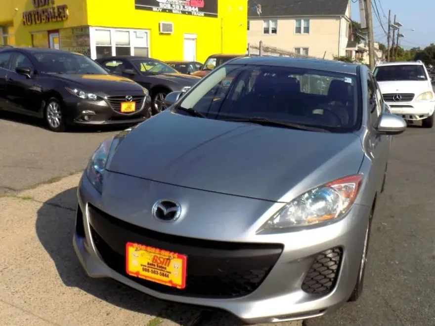 2013 Mazda Mazda3 Grand Touring Hatchback photo 1