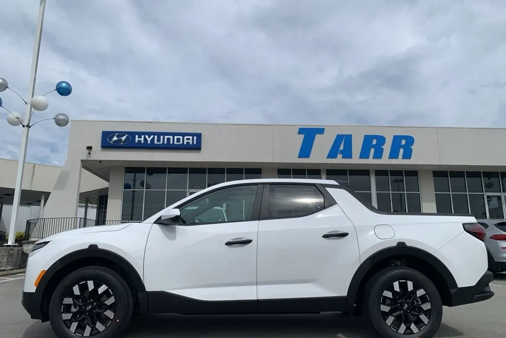 2025 Hyundai Santa Cruz SE photo 1