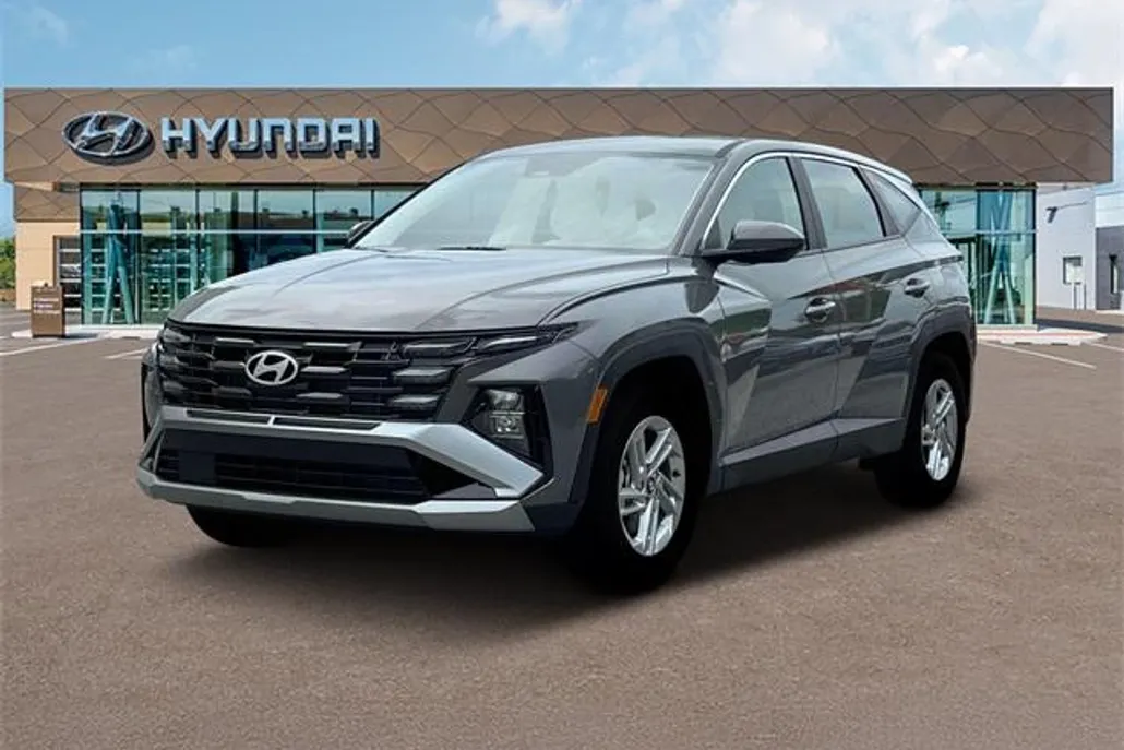 2025 Hyundai Tucson SE photo 1