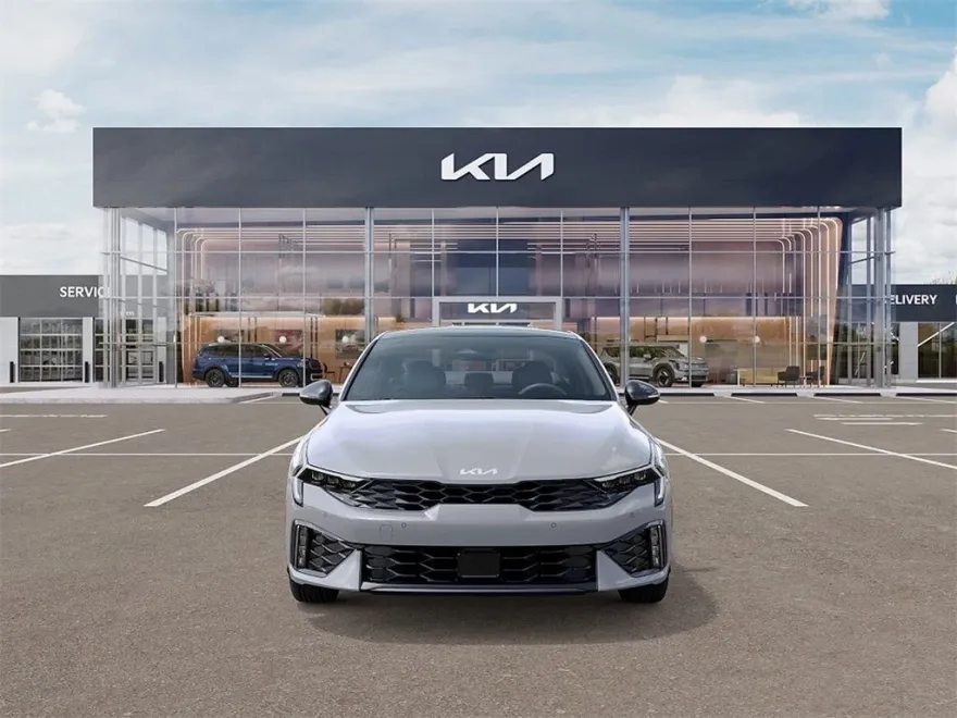 2025 Kia K5 GT-Line photo 1
