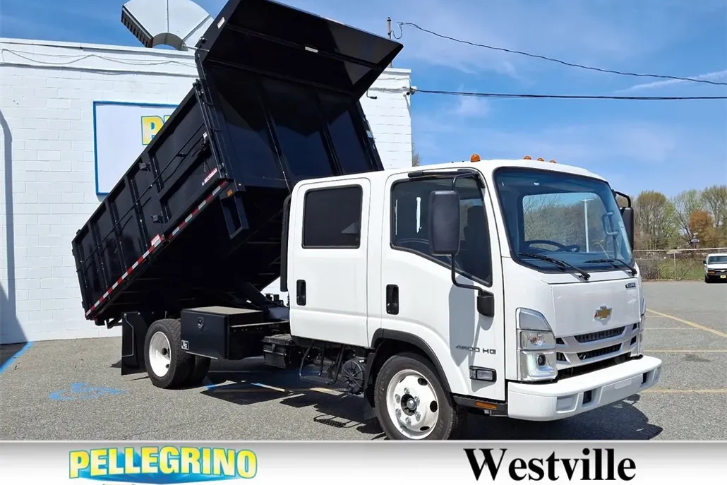 2024 Chevrolet Silverado 4500HD photo 1
