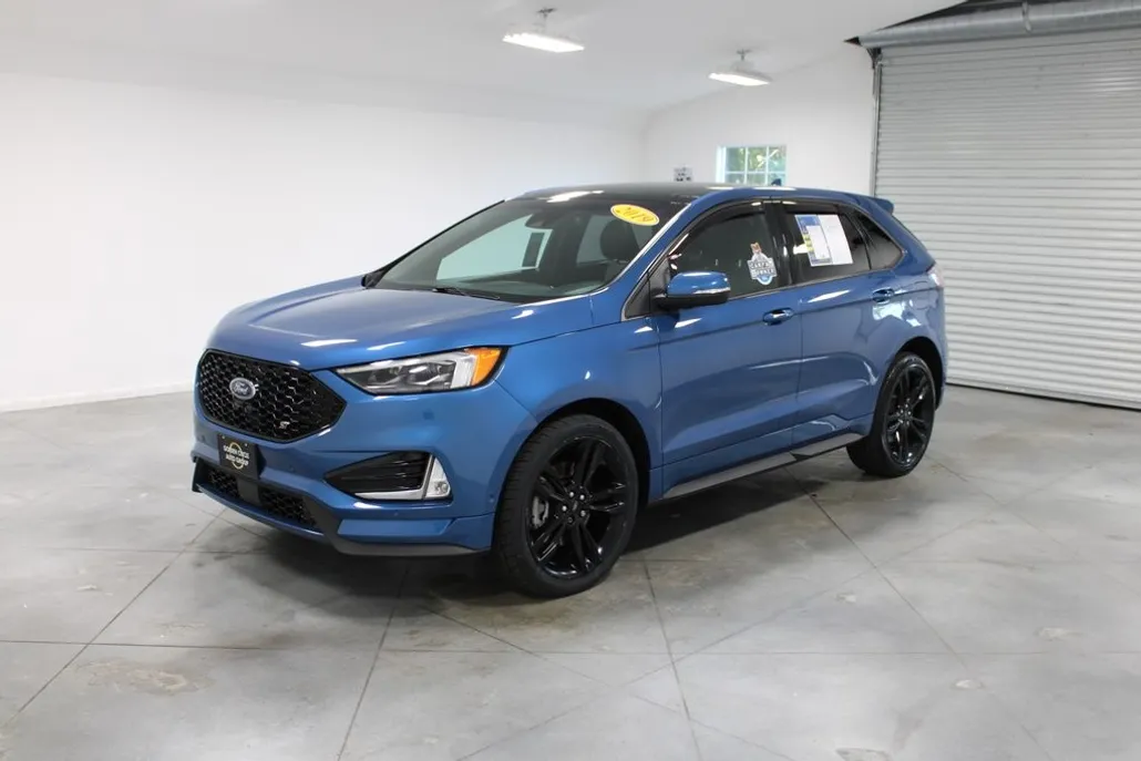 2019 Ford Edge ST photo 1