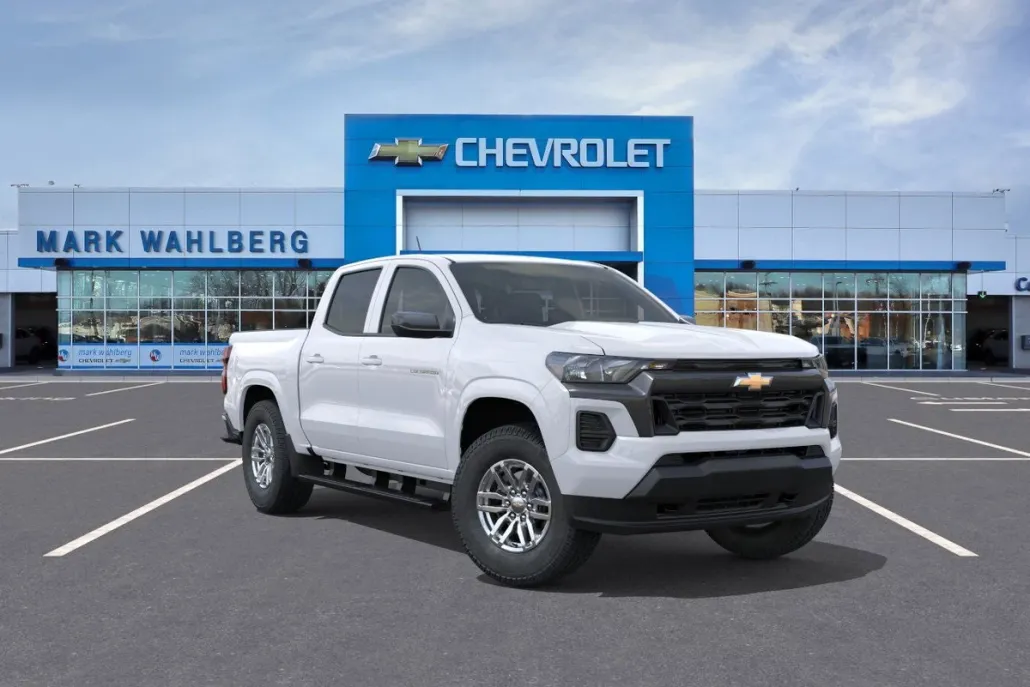 2026 Chevrolet Colorado LT photo 1