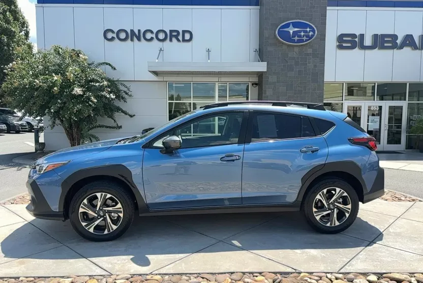 2024 Subaru Crosstrek Premium photo 1
