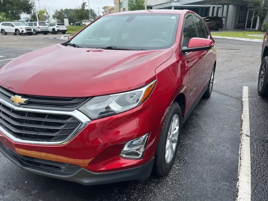 2019 Chevrolet Equinox LT photo 1