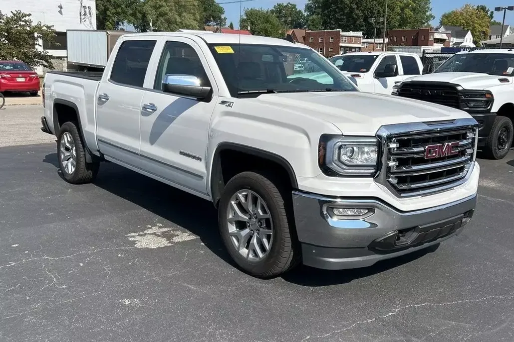 2018 Gmc Sierra 1500 SLT photo 1