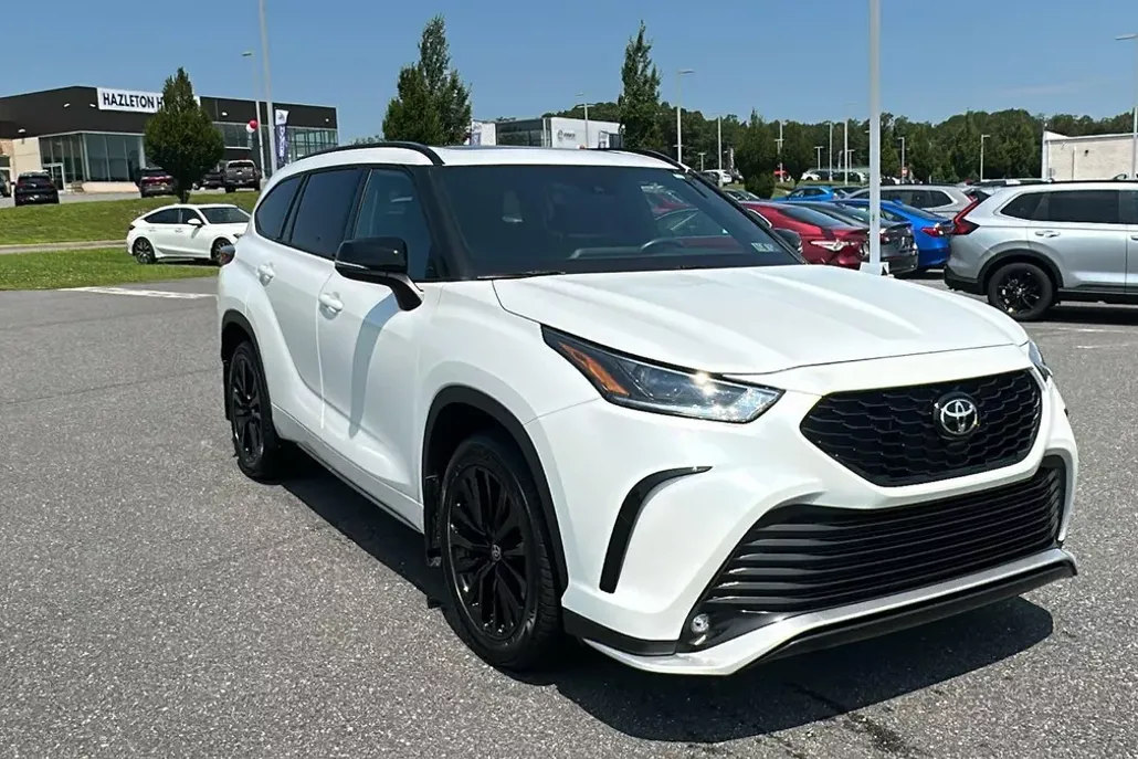 2023 Toyota Highlander XSE photo 1