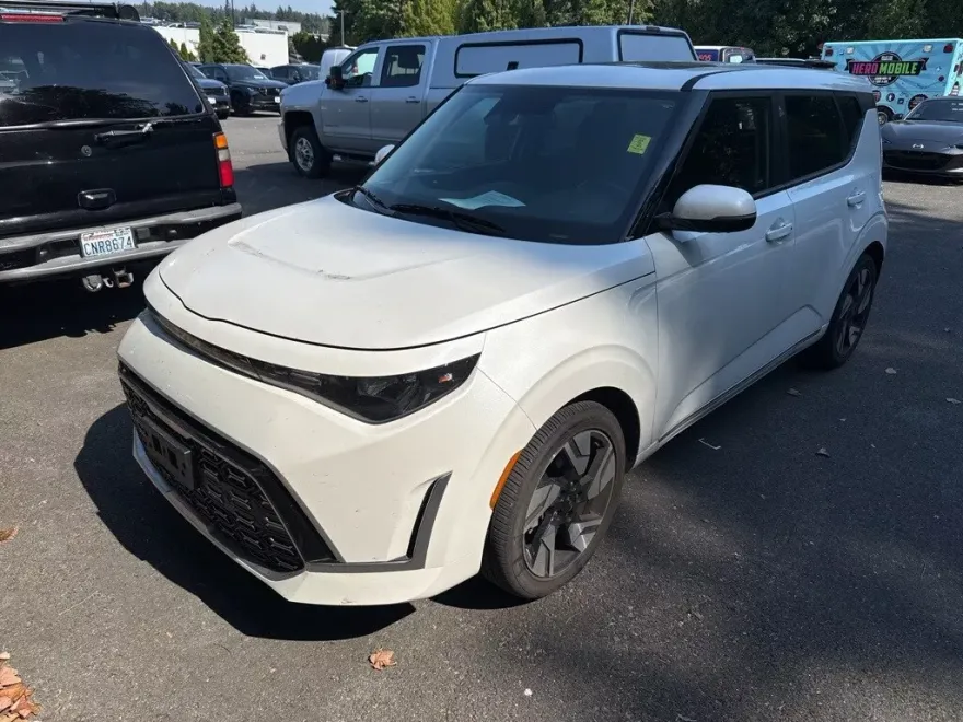 2025 Kia Soul GT-Line photo 1