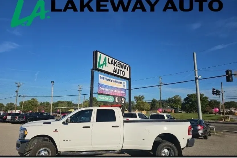 2022 Ram 3500 Tradesman photo 1