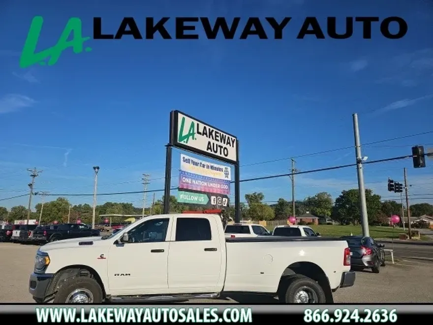 2022 Ram 3500 Tradesman photo 1