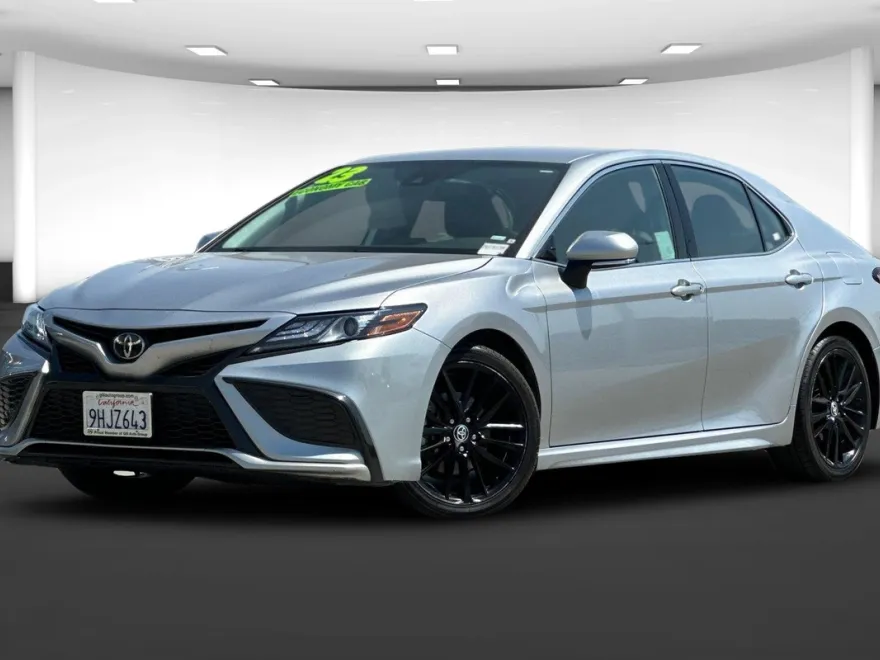 2023 Toyota Camry XSE photo 1