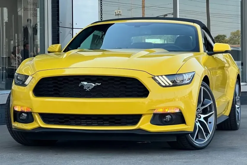 2017 Ford Mustang EcoBoost Premium photo 1