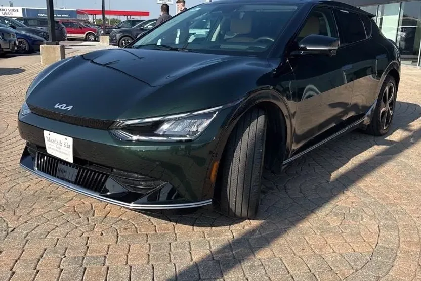 2023 Kia EV6 Light Wind photo 1