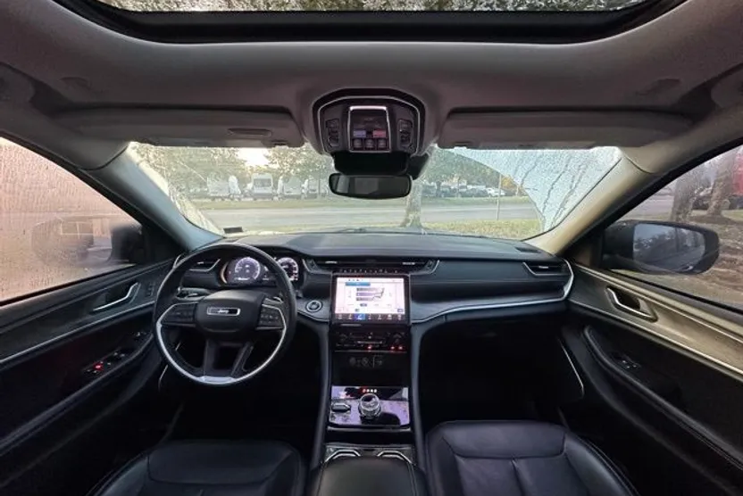 2021 Jeep Grand Cherokee Limited photo 1