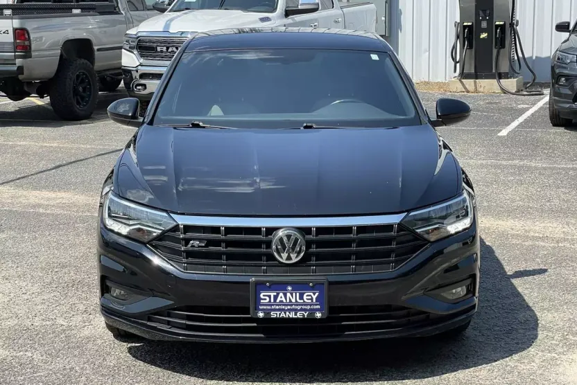 2021 Volkswagen Jetta R-Line photo 1