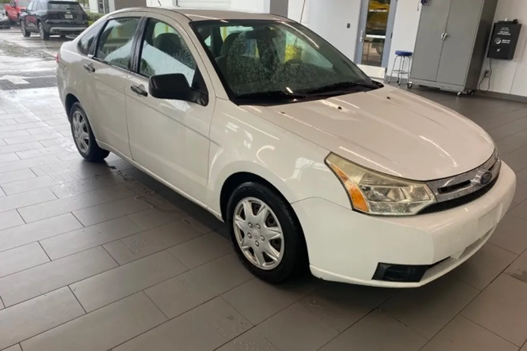 2008 Ford Focus S photo 1